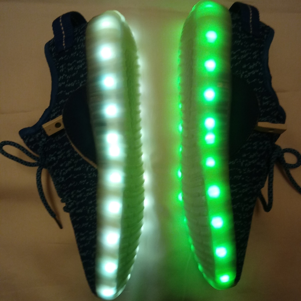 NWOT HOVERKICKS